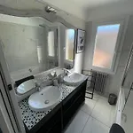 Comme A La Maison - 2 Et 1 Salon Отель типа 