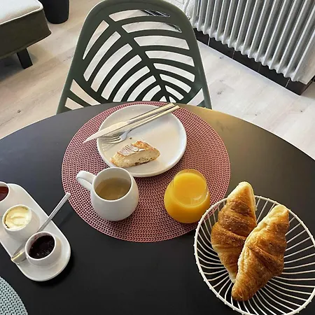 Comme A La Maison - 2 Et 1 Salon Frühstückspension 3*