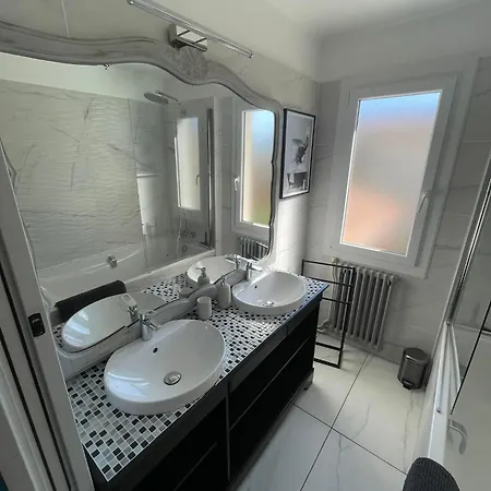Comme A La Maison - 2 Et 1 Salon Готель типу 