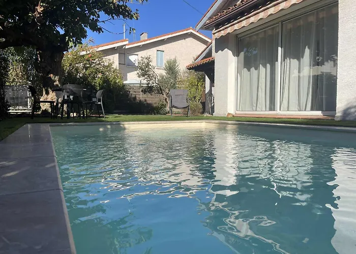 Comme A La Maison - 2 Et 1 Salon 3* Carcasona