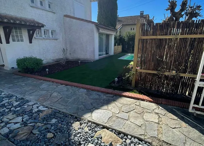 Comme A La Maison - 2 Et 1 Salon Отель типа 