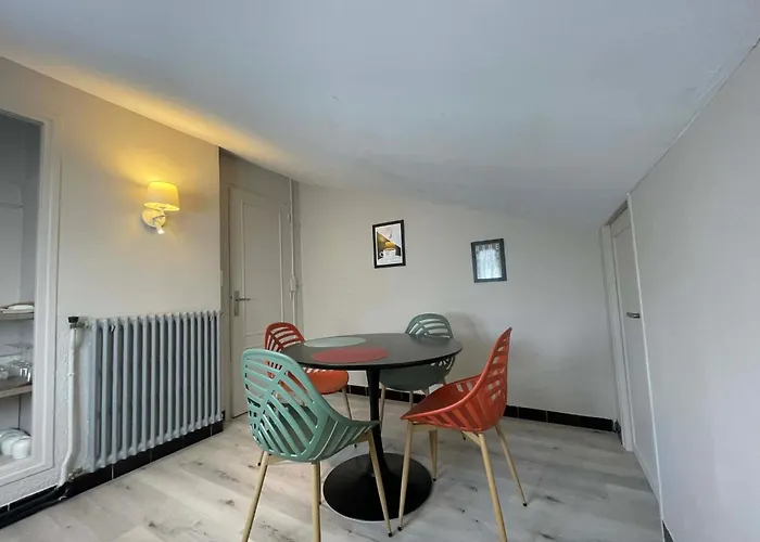 Bed and breakfast Comme A La Maison - 2 Et 1 Salon 3*