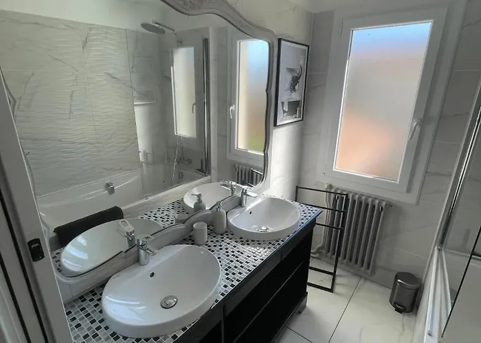 Comme A La Maison - 2 Et 1 Salon Bed and breakfast Carcasona